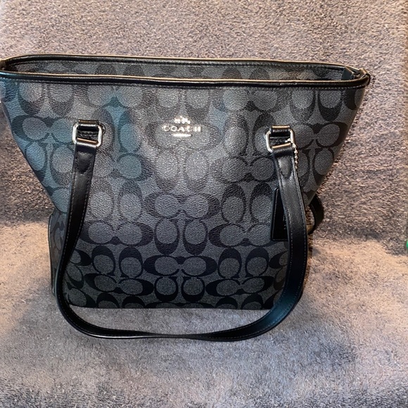 Coach Handbags - EUC Coach Signature Zip Top Tote